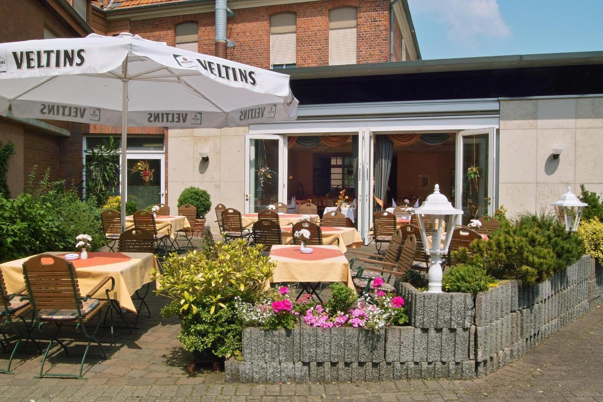 Hotel Restaurant Witte Ahlen Bagian luar foto